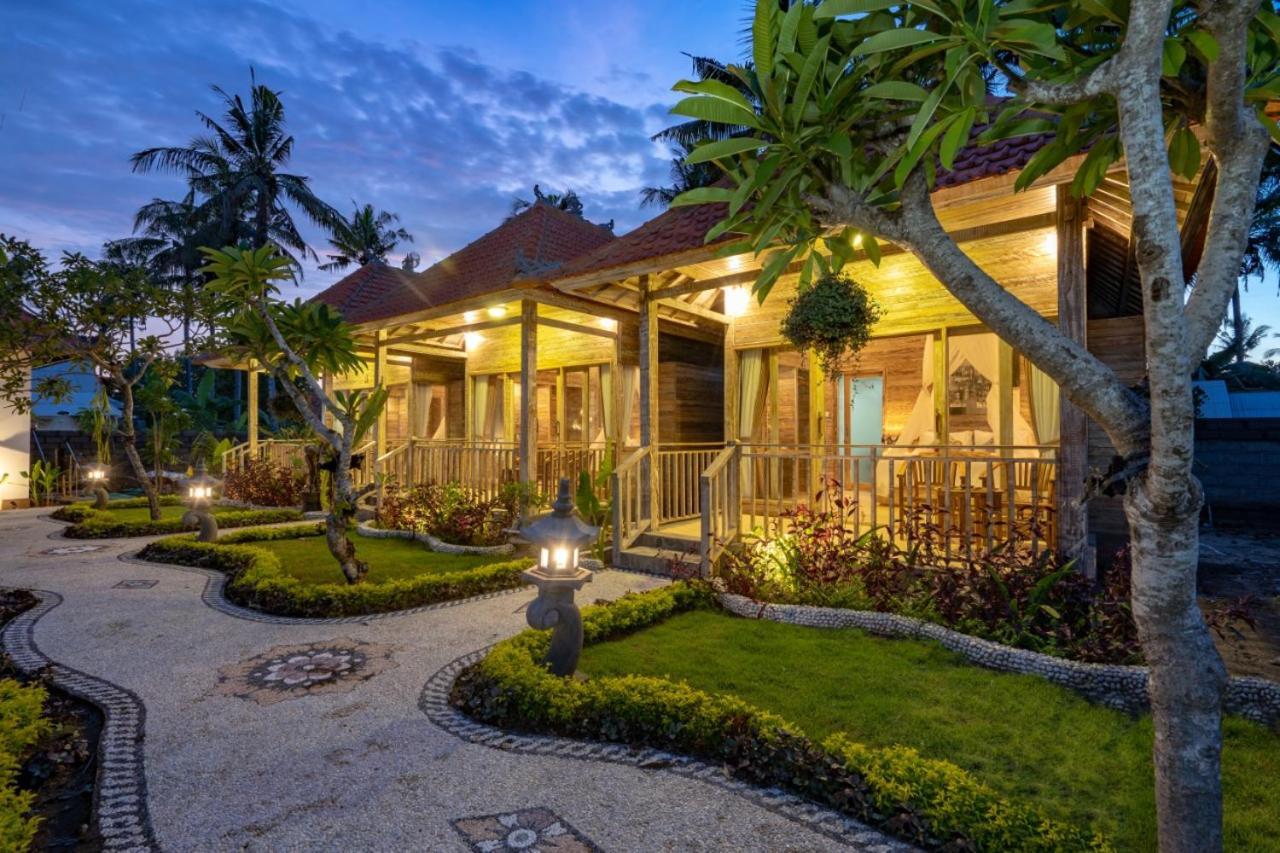 Helly'S Secret Garden Cottage Lembongan Exterior foto